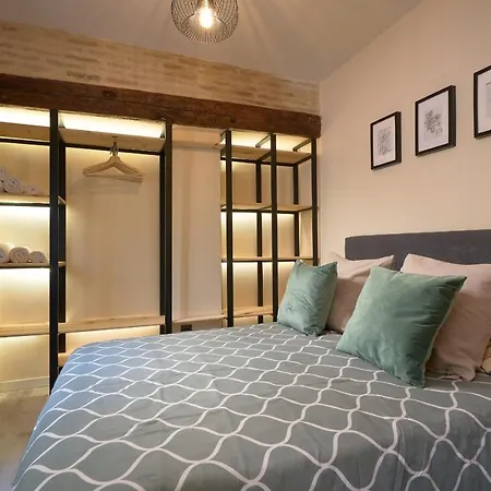 Apartament Loft En Triana *